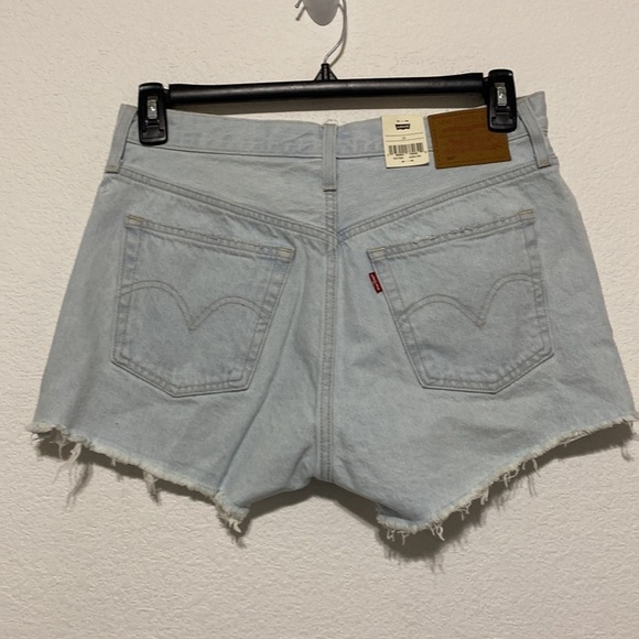 Levi's 501 NWT Grey Wash High Rise Raw Hem Jean Shorts Size 29 - Picture 3 of 9